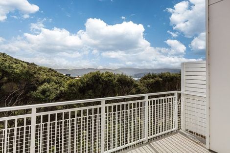 Photo of property in 5 Kohu Way, Whitby, Porirua, 5024