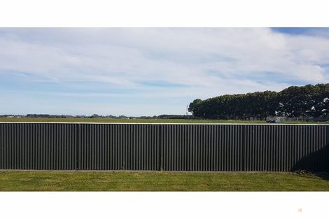 Photo of property in 19 Timaru Road, Waimate, 7924