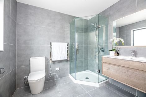 Photo of property in 22 Maika Lane, Birkenhead, Auckland, 0626