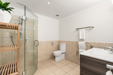 Photo of property in 111/136 Marine Parade, Mount Maunganui, 3116