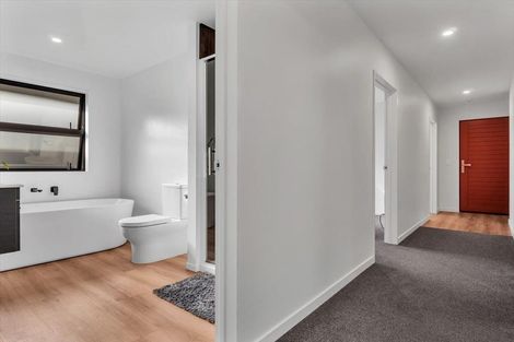 Photo of property in 215 Aubrey Road, Wanaka, 9305