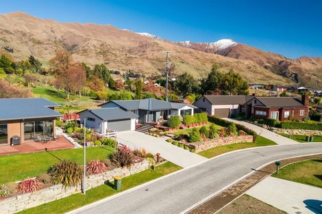 Photo of property in 6 Turnbull Crescent, Wanaka, 9305