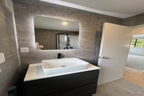 Photo of property in 107 Weatherly Road, Torbay, Auckland, 0630