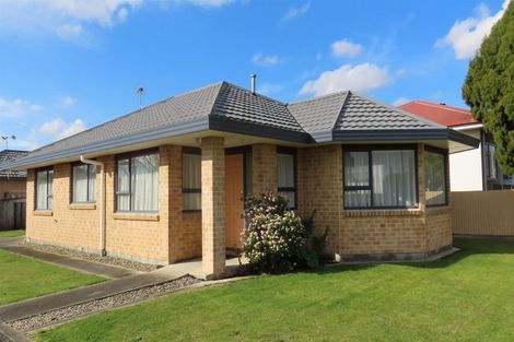 Photo of property in 52 Queen Street West, Levin, 5510