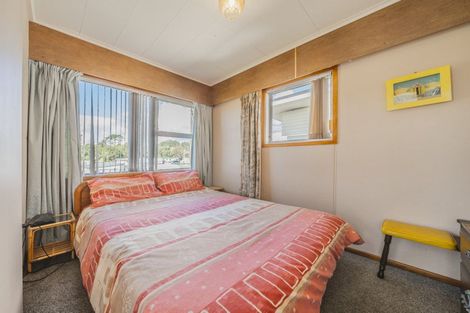 Photo of property in 121 Eighth Avenue, Urenui, 4377