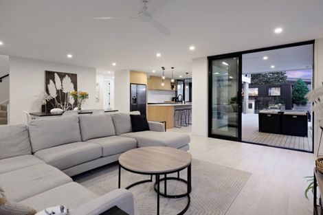 Photo of property in 18 Motiti Road, Papamoa Beach, Papamoa, 3118