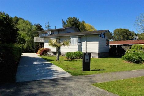 Photo of property in 13 Hibiscus Avenue, Hamilton Lake, Hamilton, 3204