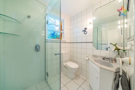 Photo of property in 49b Norton Park Avenue, Fairfield, Lower Hutt, 5011