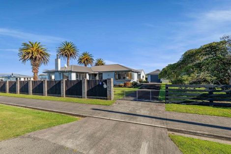 Photo of property in 9 Burke Street, Eltham, 4322