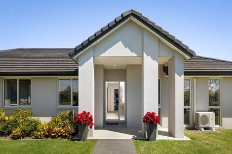 Photo of property in 2 Tranquil Grove, Omokoroa, 3114