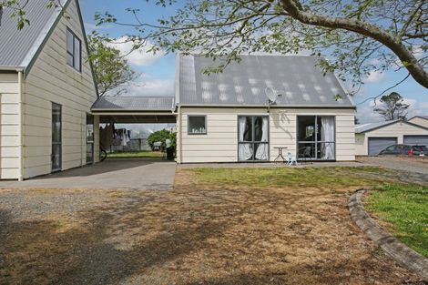 Photo of property in 42 Codlin Road, Waiuku, 2683