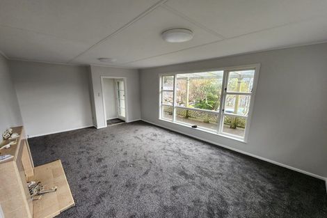 Photo of property in 49 Taylor Terrace, Tawa, Wellington, 5028