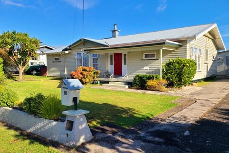Photo of property in 18 Dinniss Avenue, Regent, Whangarei, 0112
