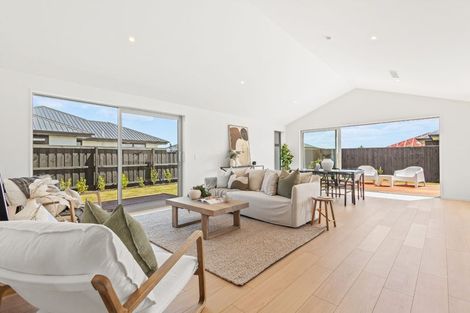 Photo of property in 52 Greig Crescent, Amberley, 7481