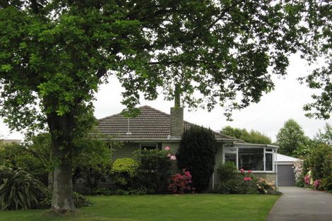 Photo of property in 49 Sevenoaks Drive, Bryndwr, Christchurch, 8053