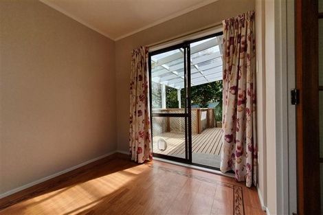 Photo of property in 11 Freyberg Place, Howick, Auckland, 2014