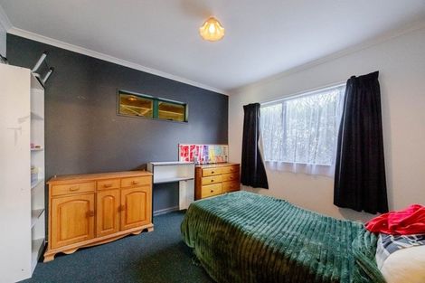 Photo of property in 18 Howard Road, Taradale, Napier, 4112