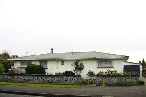 Photo of property in 20 Pine Crescent, Hargest, Invercargill, 9810