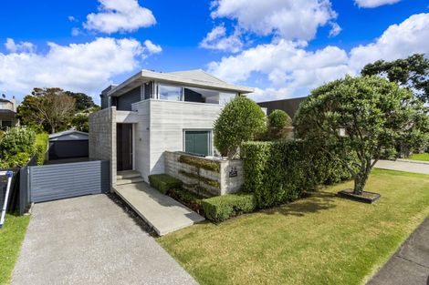 Photo of property in 28 Muritai Road, Milford, Auckland, 0620