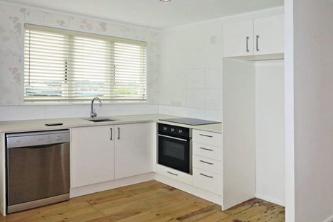 Photo of property in 109 Vipond Road, Stanmore Bay, Whangaparaoa, 0932