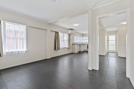 Photo of property in 7 Dowling Place, Pakuranga, Auckland, 2010