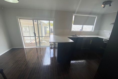 Photo of property in 40 Seymour Road, Sunnyvale, Auckland, 0612