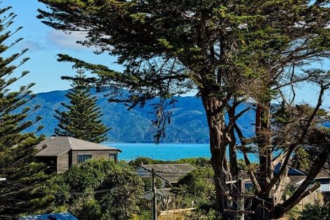 Photo of property in 52 Tutere Street, Waikanae Beach, Waikanae, 5036