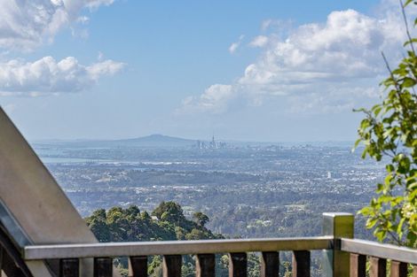 Photo of property in 440 Scenic Drive, Waiatarua, Auckland, 0612