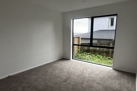 Photo of property in 9/233 Great North Road, Henderson, Auckland, 0612