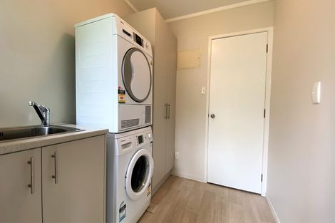 Photo of property in 16 Cherub Place, West Harbour, Auckland, 0618