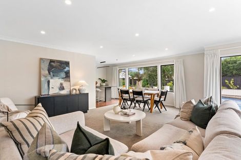 Photo of property in 10 Springfield Street, Forrest Hill, Auckland, 0620