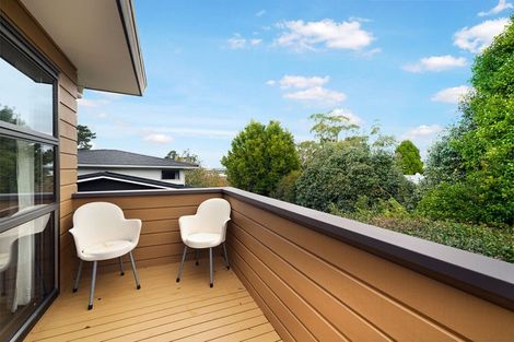 Photo of property in 2/5 Highlight Parade, Te Atatu South, Auckland, 0610