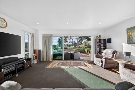 Photo of property in 15 Lionel Place, Mapua, 7005
