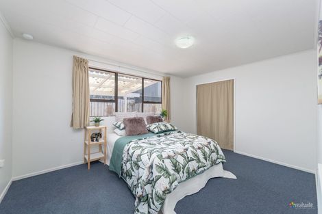 Photo of property in 2/48 Cruickshank Road, Clouston Park, Upper Hutt, 5018