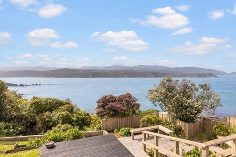 Photo of property in 7 Bowes Crescent, Strathmore Park, Wellington, 6022