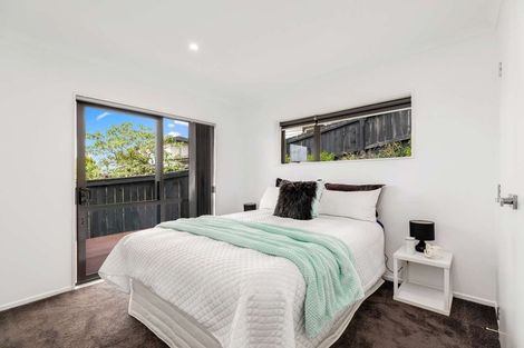 Photo of property in 12 San Casello Rise, Henderson, Auckland, 0612