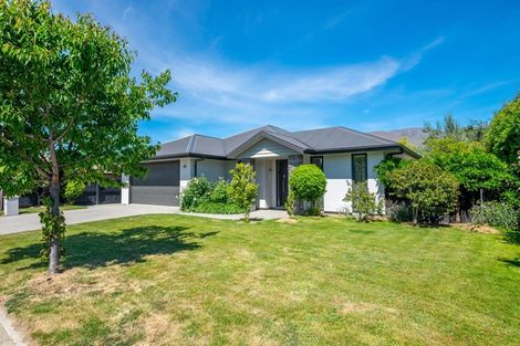 Photo of property in 128 Kings Drive, Wanaka, 9305