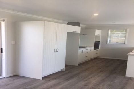 Photo of property in 11a Rishworth Avenue, Stanmore Bay, Whangaparaoa, 0932