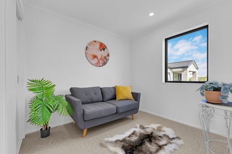 Photo of property in 8 Gardiner Grove, Mangere East, Auckland, 2024