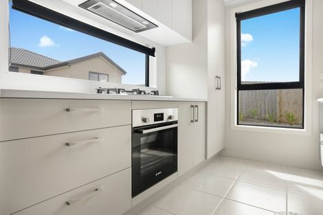 Photo of property in 26 Waruhia Crescent, Rototuna North, 3281