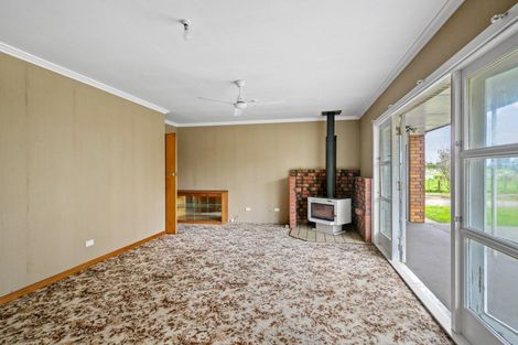 Photo of property in 342 Inland North Road, Tikorangi, Waitara, 4383