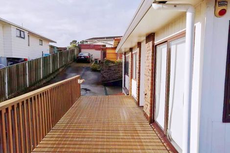 Photo of property in 1/94 Prince Regent Drive, Half Moon Bay, Auckland, 2012