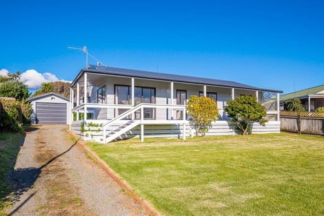Photo of property in 66 Queens Road, Waikanae Beach, Waikanae, 5036