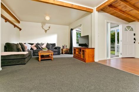 Photo of property in 16 Waitoki Road, Waitoki, Kaukapakapa, 0871