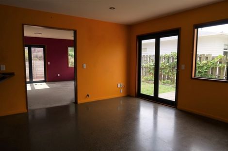 Photo of property in 62a Saint Johns Terrace, Tawa, Wellington, 5028