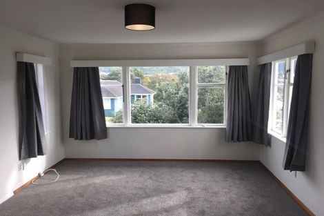 Photo of property in 69 Taylor Terrace, Tawa, Wellington, 5028