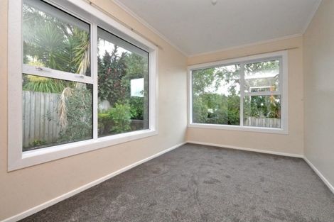 Photo of property in 20 Matipo Road, Te Atatu Peninsula, Auckland, 0610