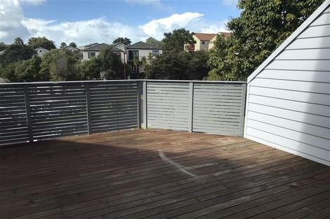 Photo of property in 3/17 Pannill Place, Oteha, Auckland, 0632