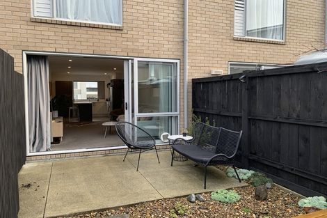 Photo of property in 8 Shelduck Way, Hobsonville, Auckland, 0616