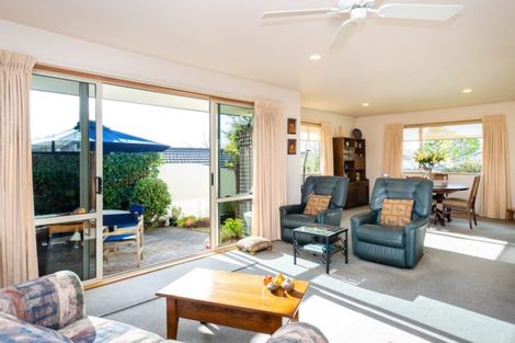 Photo of property in 2/11 Duart Road, Havelock North, 4130